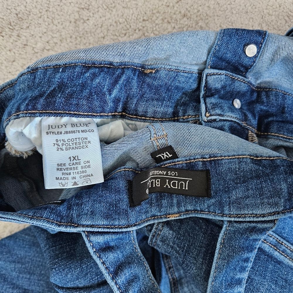 Judy Blue | Wide Leg Crop Denim Overalls Button Front, Womens 1XL - Picture 10 of 10